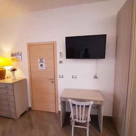 B&B Solimo Сулмона Екстериор снимка
