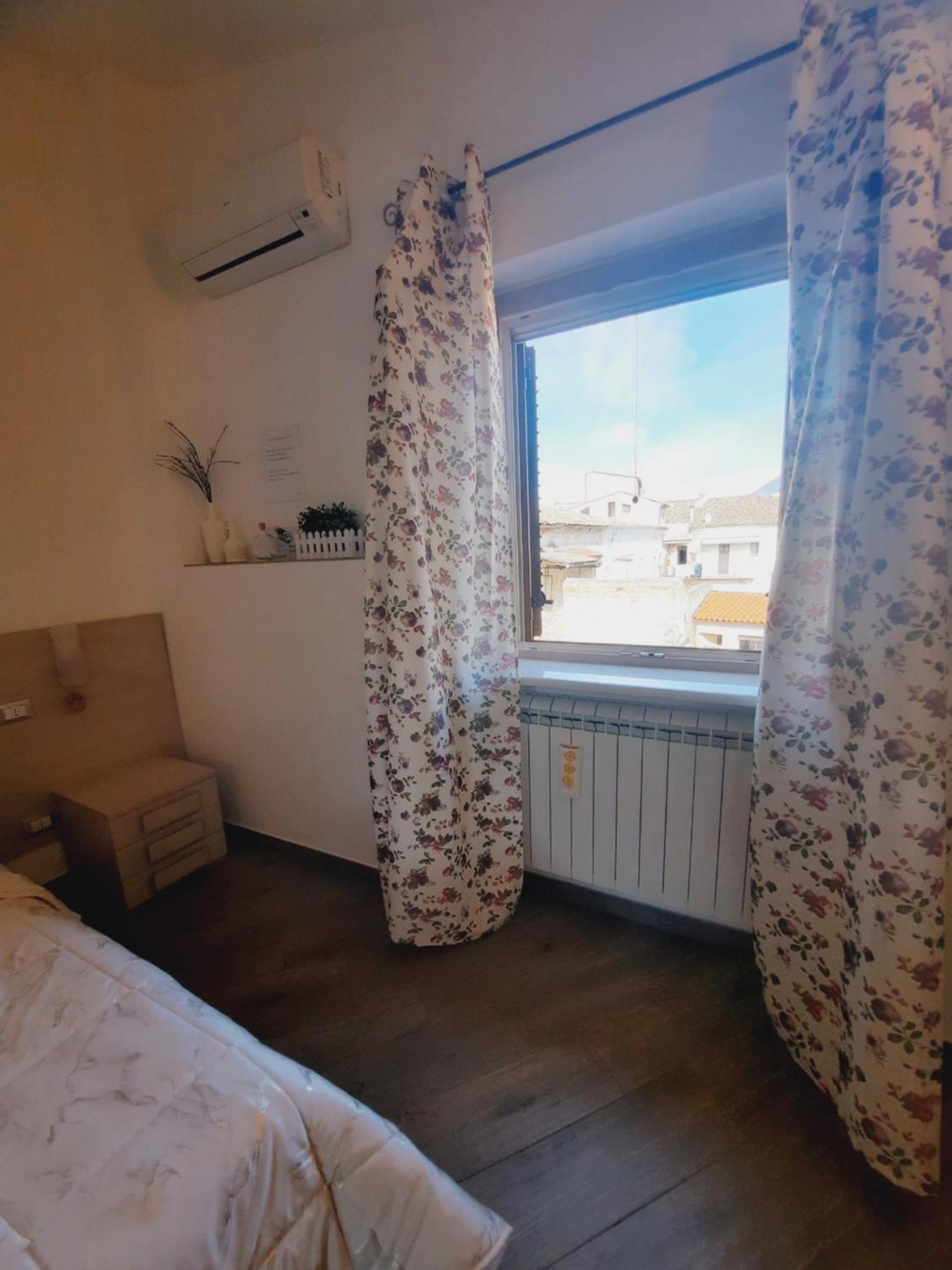B&B Solimo Сулмона Екстериор снимка