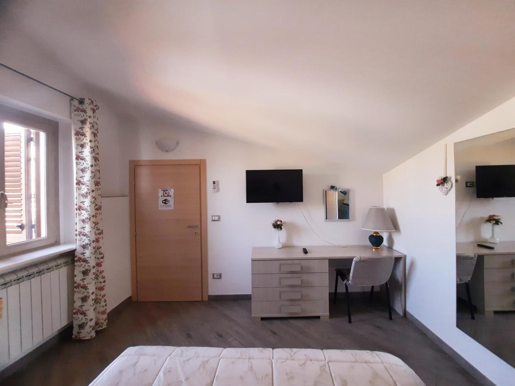 B&B Solimo Сулмона Екстериор снимка