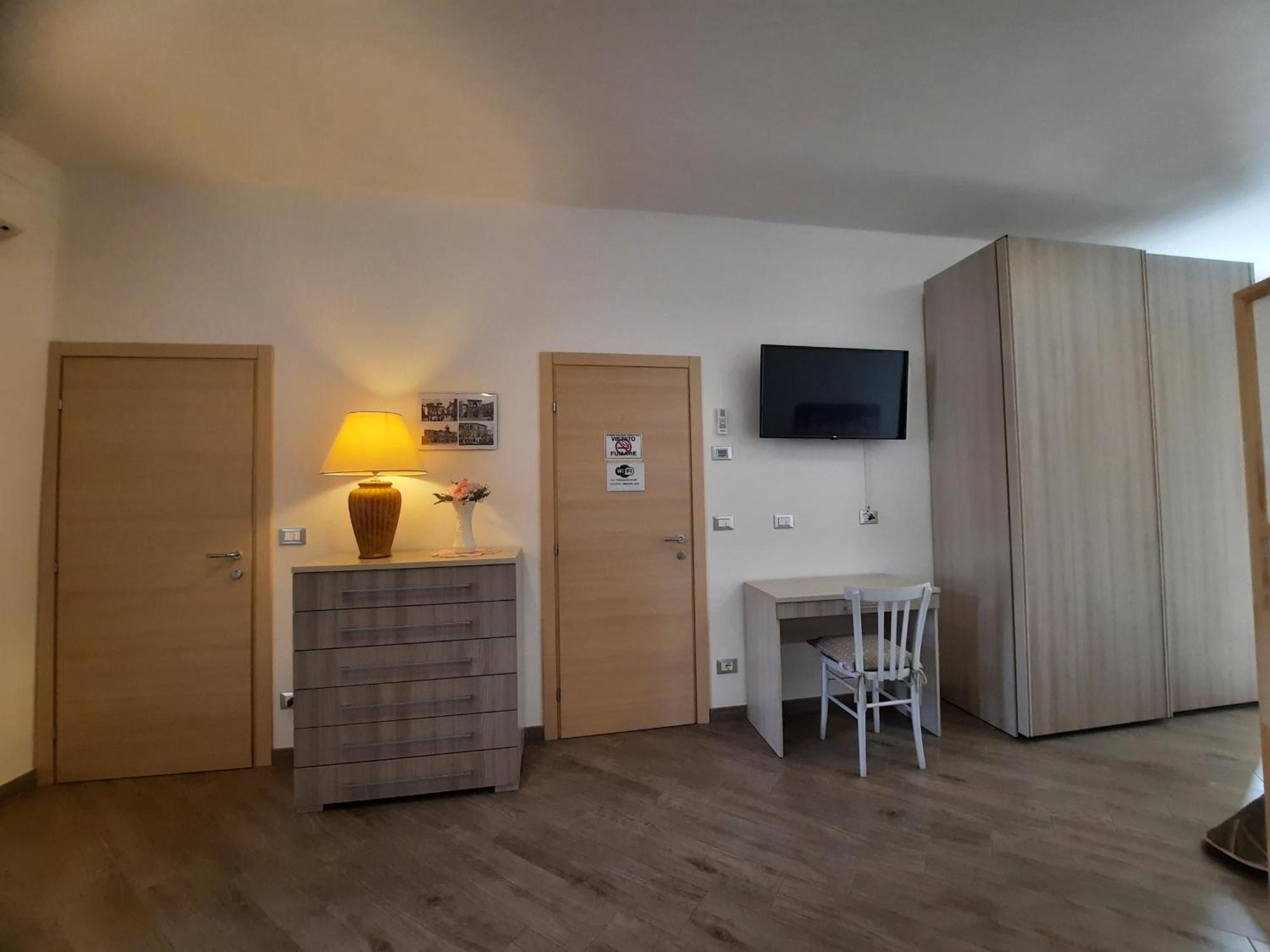 B&B Solimo Сулмона Екстериор снимка