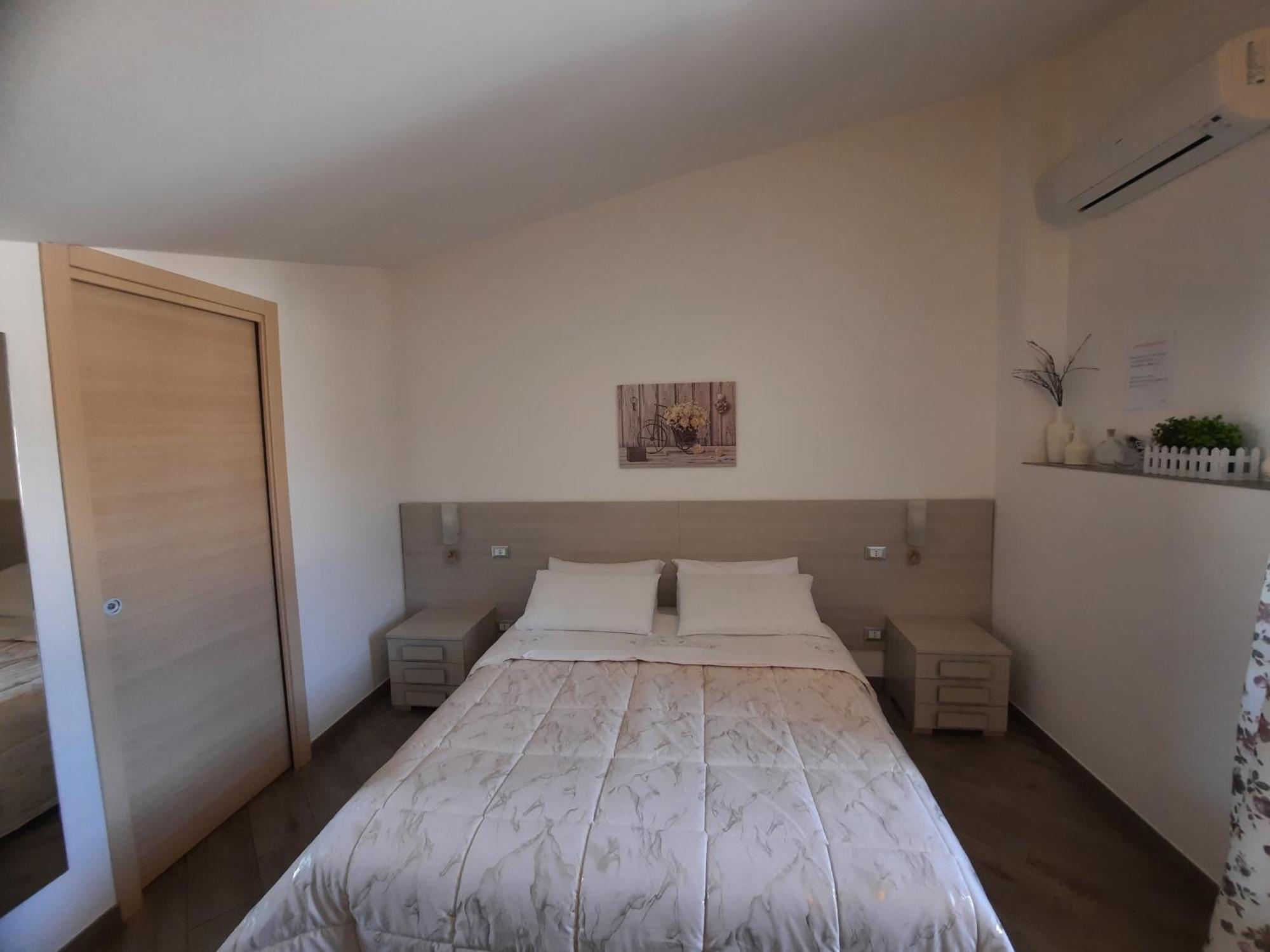 B&B Solimo Сулмона Екстериор снимка
