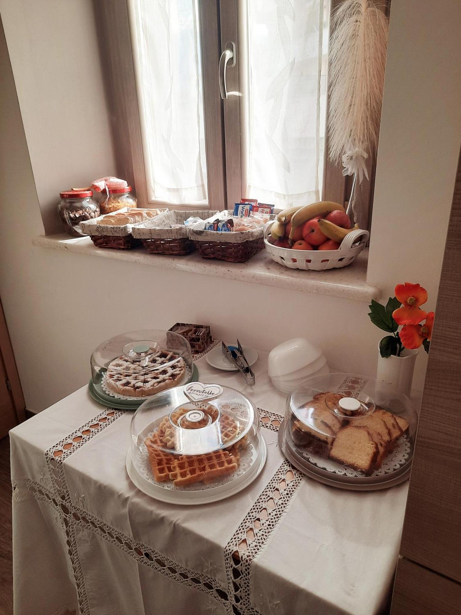 B&B Solimo Сулмона Екстериор снимка